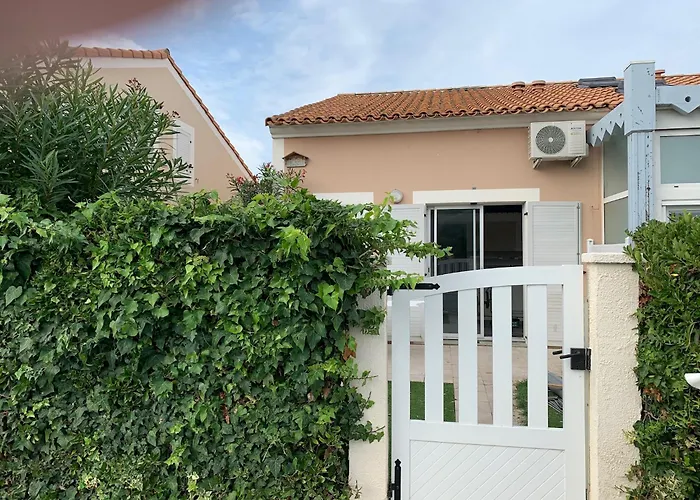 Charmante Petite Maison A Proximite De La Plage